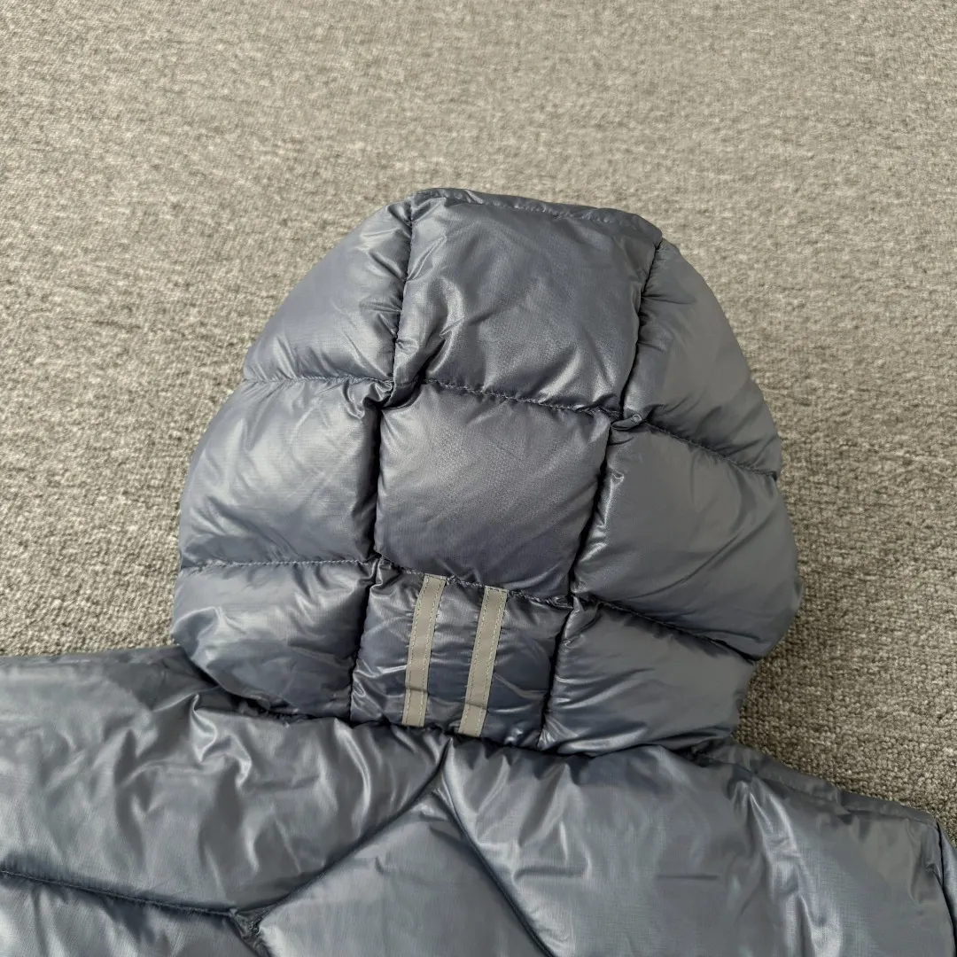 Lodge Hooded Lightweight Down Jacket D44023532 — view 12