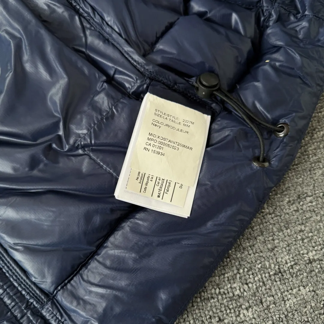 Lodge Lightweight Hooded Down Jacket D44023533 — view 11