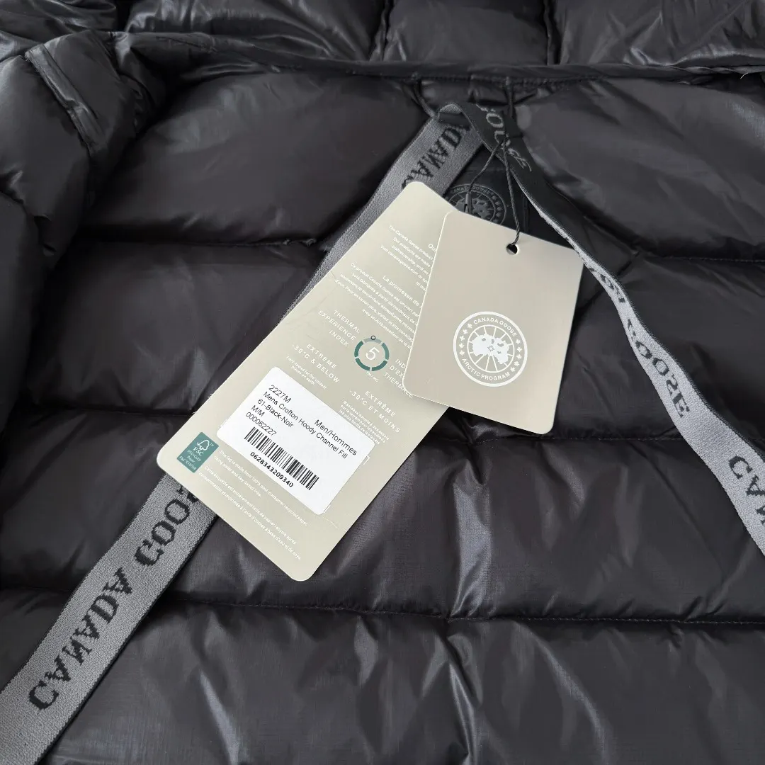 Lodge Hooded Lightweight Down Jacket D44023534 — view 10