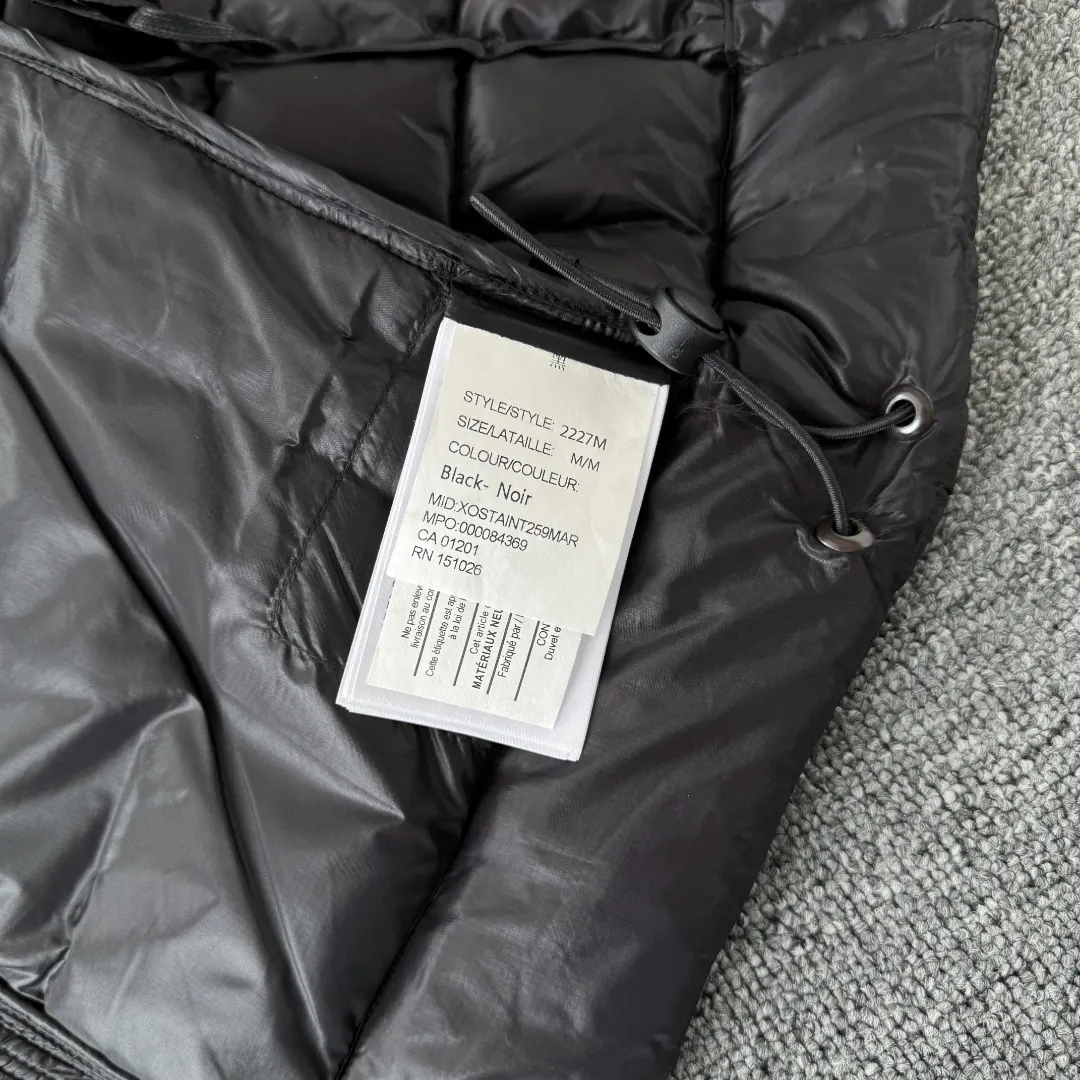 Lodge Hooded Lightweight Down Jacket D44023534 — view 11