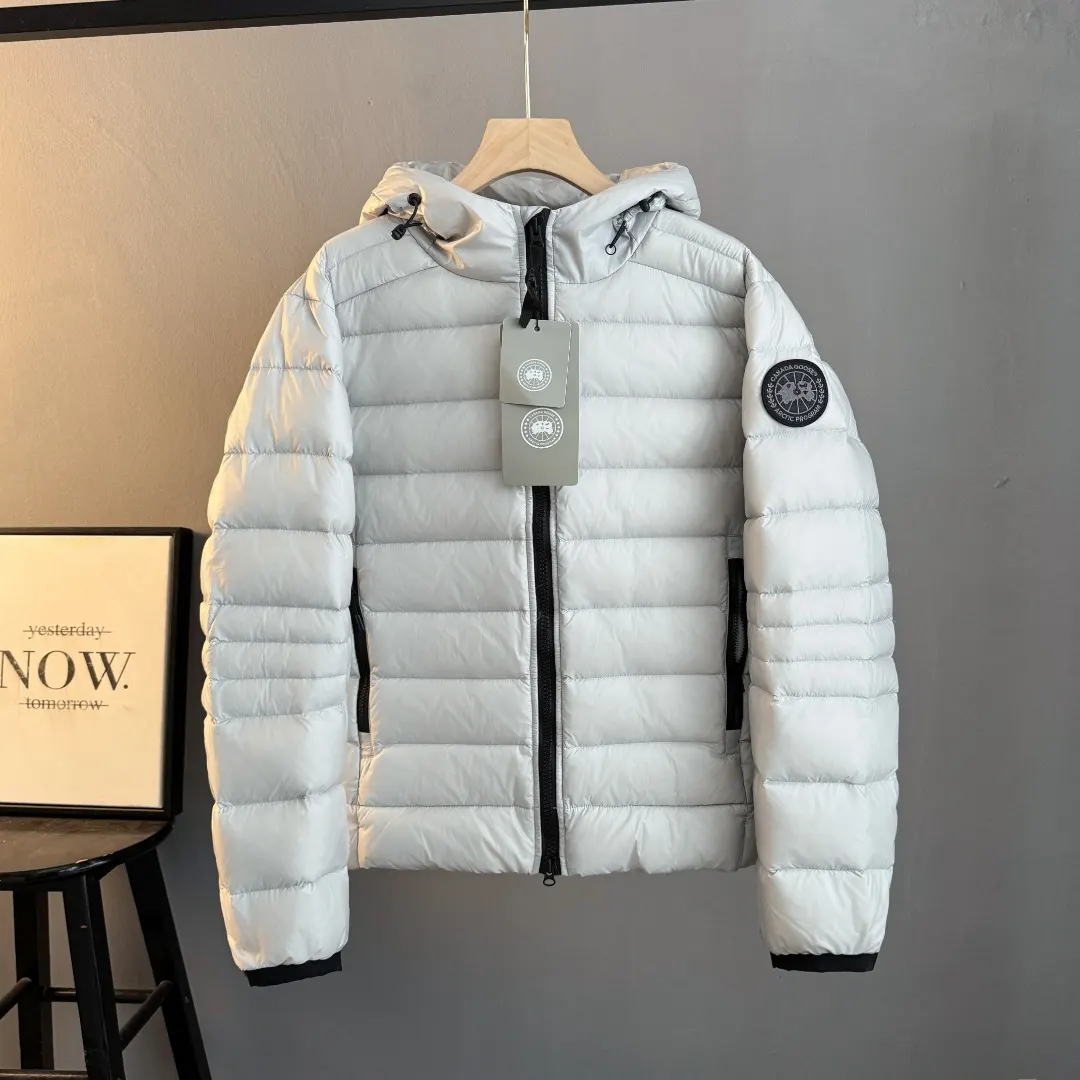 Lodge Lightweight Hooded Down Jacket D44023537