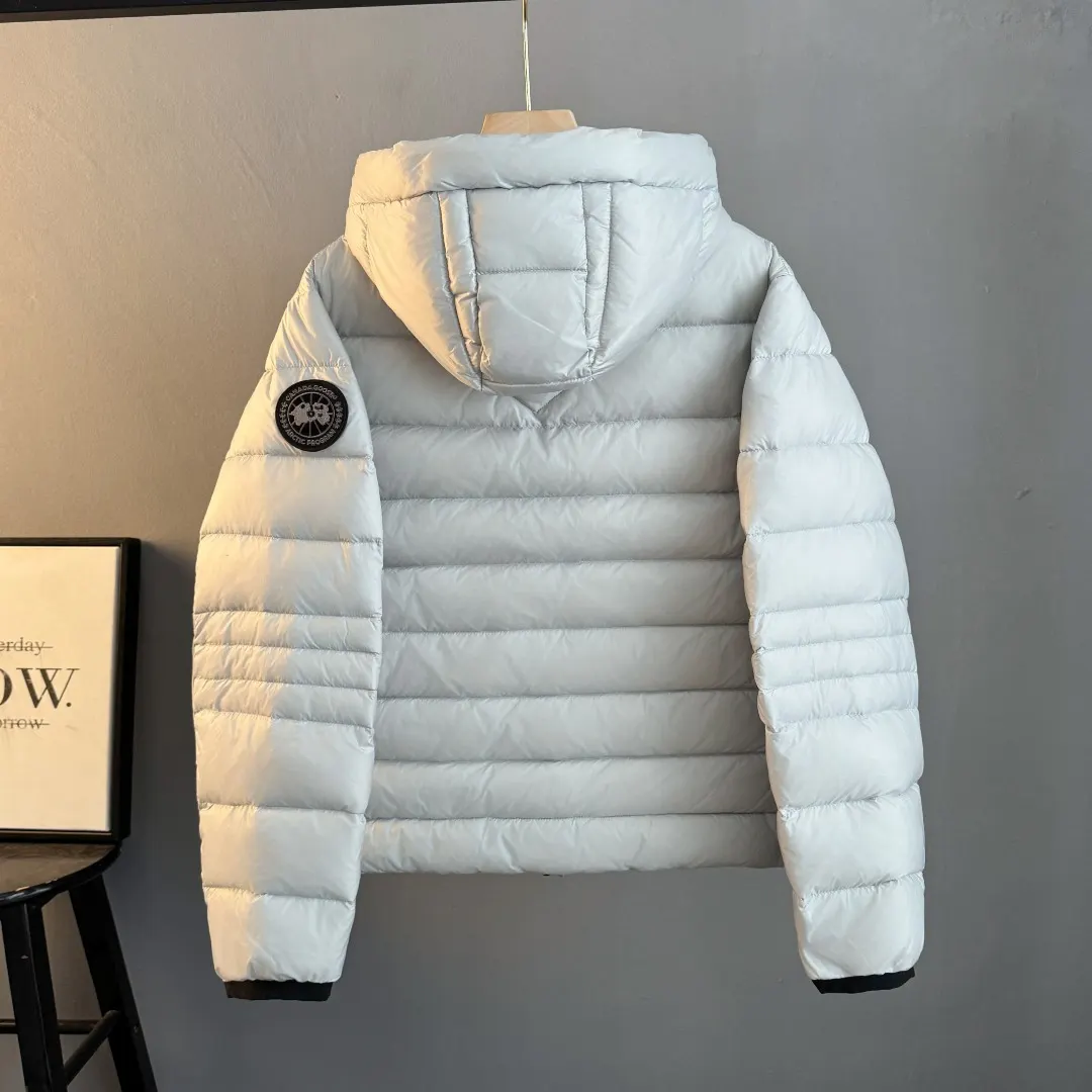 Lodge Lightweight Hooded Down Jacket D44023537 — view 2