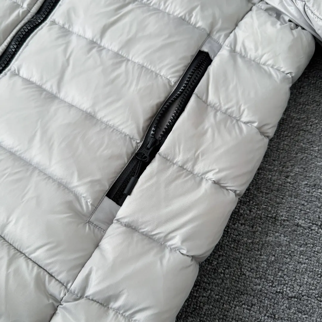 Lodge Lightweight Hooded Down Jacket D44023537 — view 6