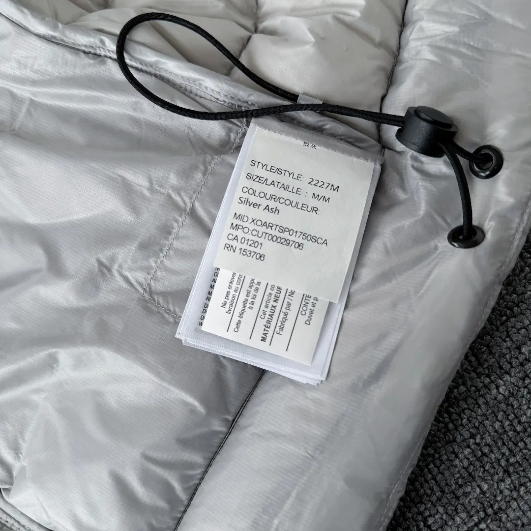 Lodge Lightweight Hooded Down Jacket D44023537 — view 11