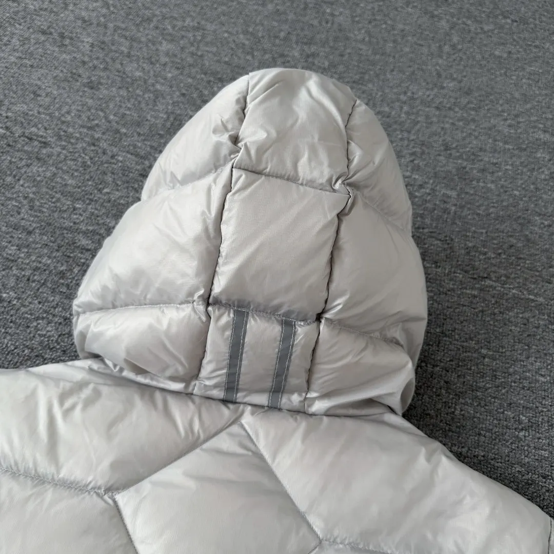 Lodge Lightweight Hooded Down Jacket D44023537 — view 13