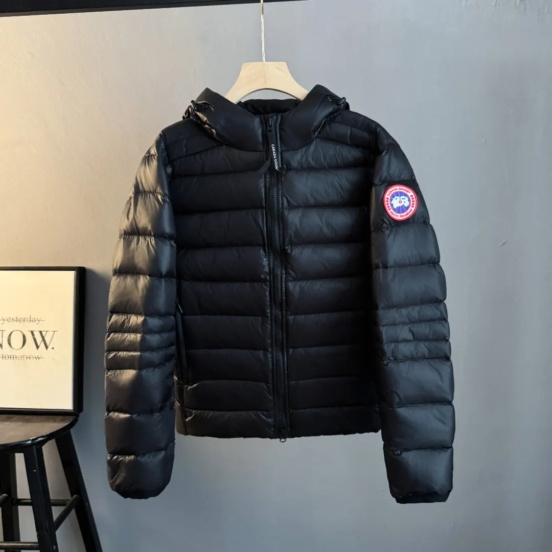 Crofton Lightweight Hooded Puffer Jacket D44023535