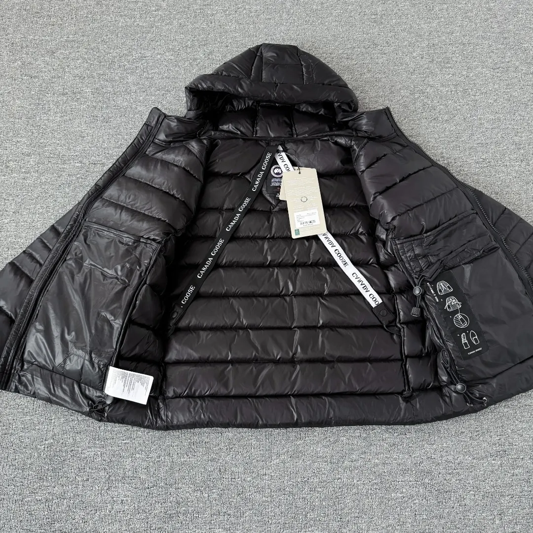 Crofton Lightweight Hooded Puffer Jacket D44023535 — view 8