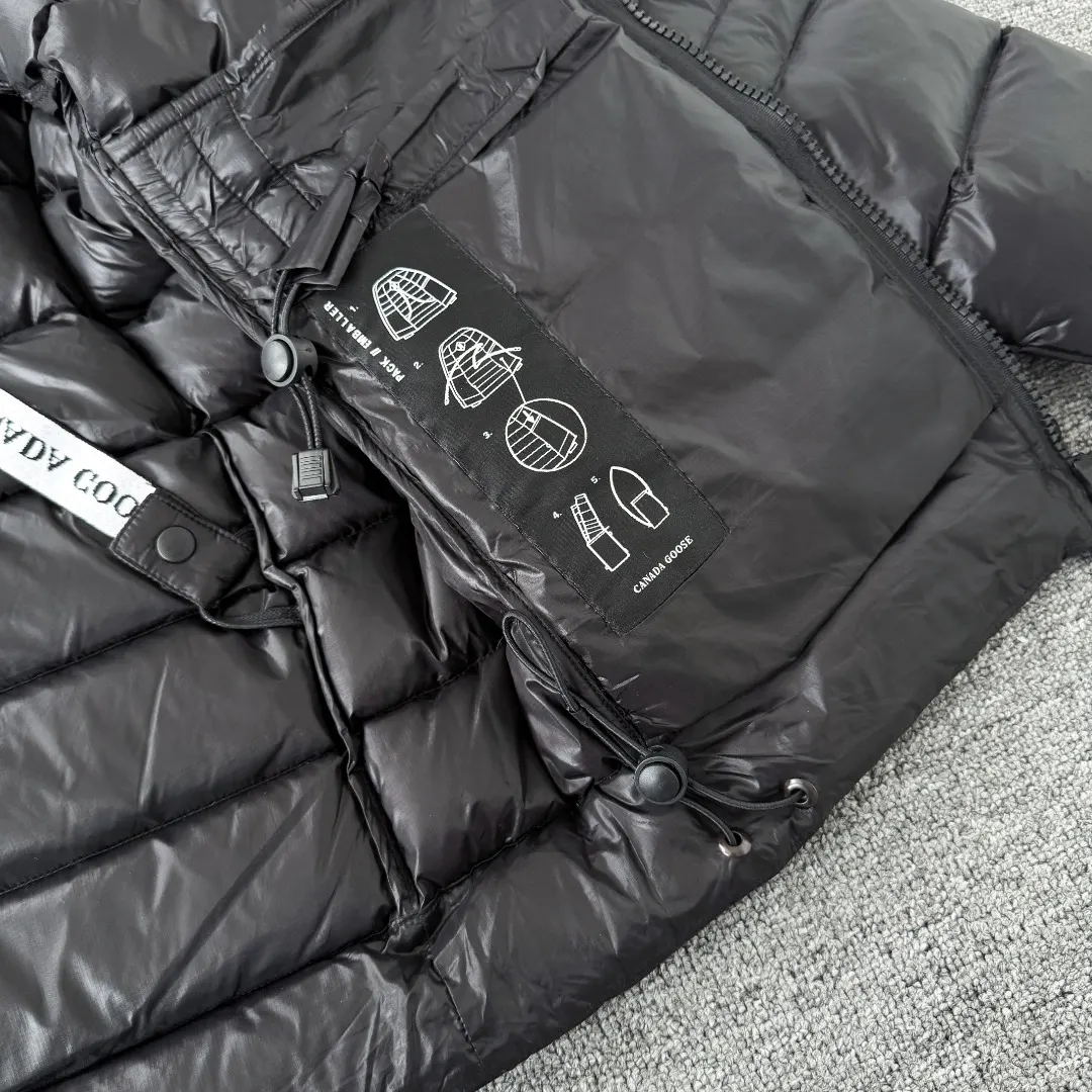 Crofton Lightweight Hooded Puffer Jacket D44023535 — view 10