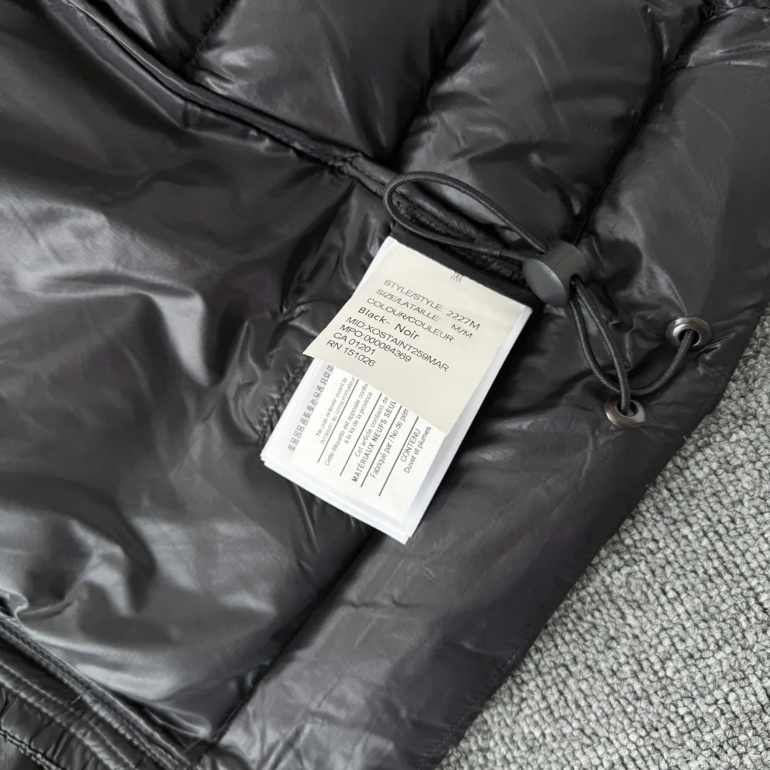 Crofton Lightweight Hooded Puffer Jacket D44023535 — view 12