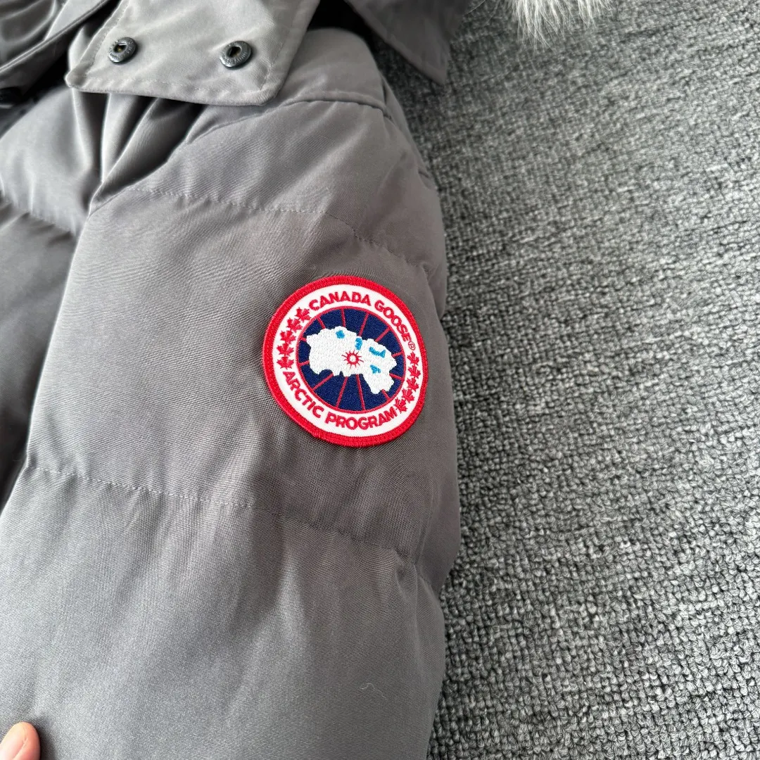 Wyndham Fur-Trimmed Down Parka D44023402 — view 9