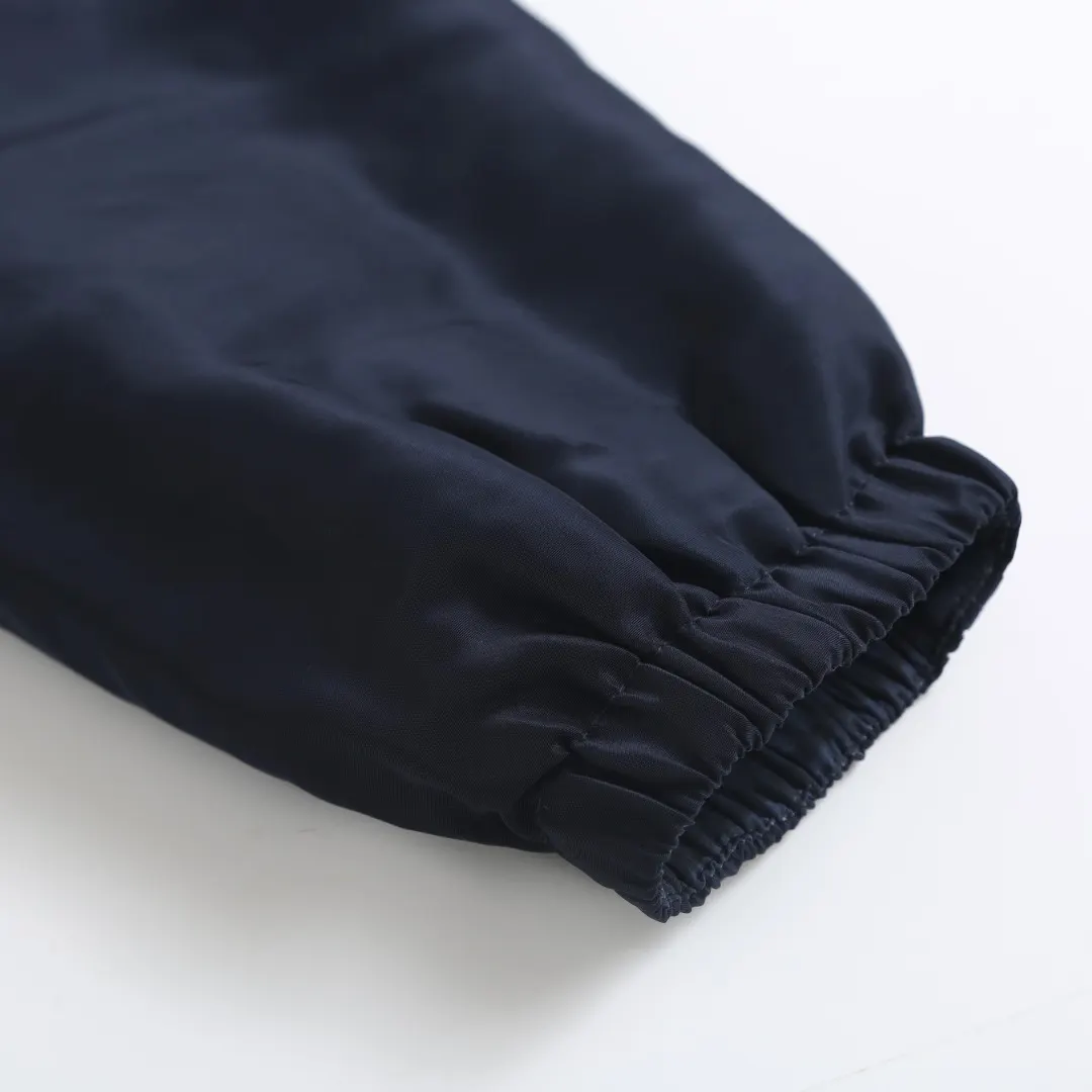 Reversible Logo-Embroidered Hooded Jacket D44019912 — view 8