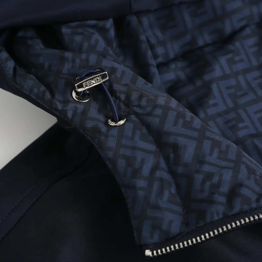 Reversible Logo-Embroidered Hooded Jacket D44019912 — view 9