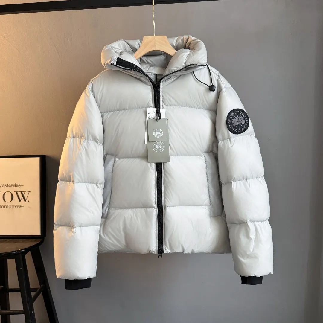 Crofton Hooded Down Puffer Jacket D45023548
