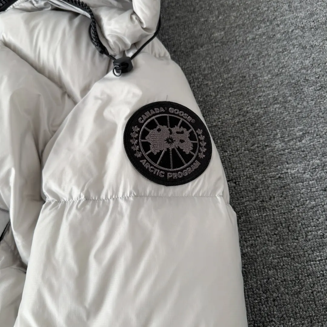 Crofton Hooded Down Puffer Jacket D45023548 — view 5