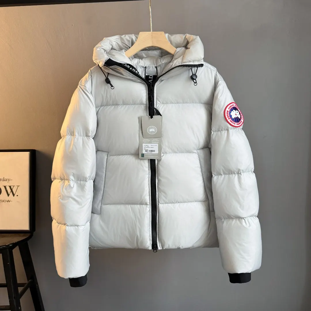 Crofton Hooded Down Puffer Jacket D45023547