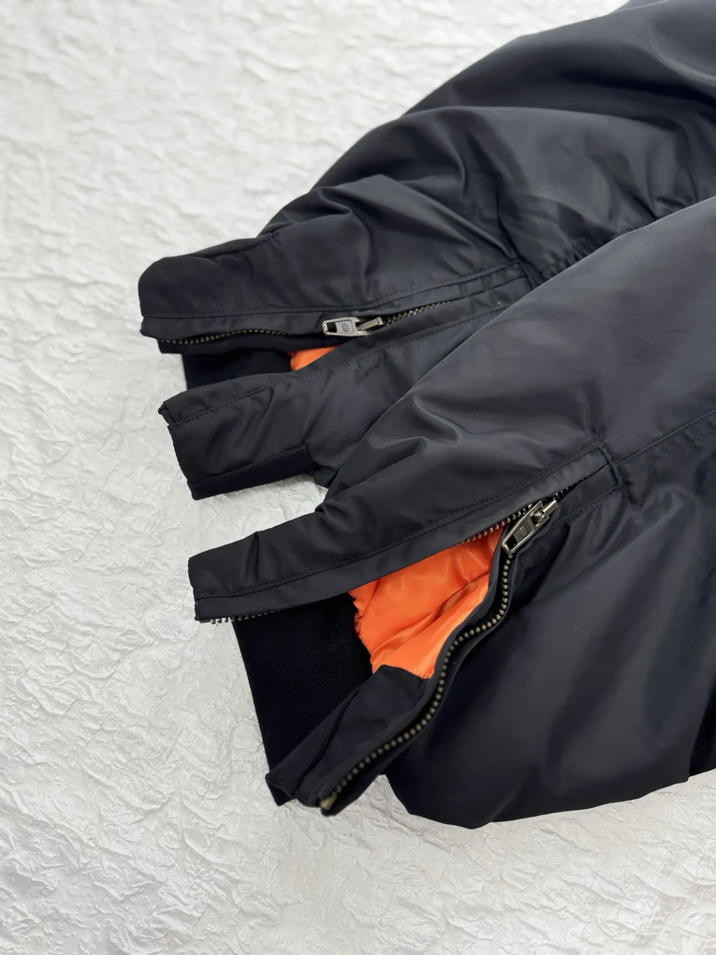 Tape Print Hooded Bomber Jacket D46019956 — view 5