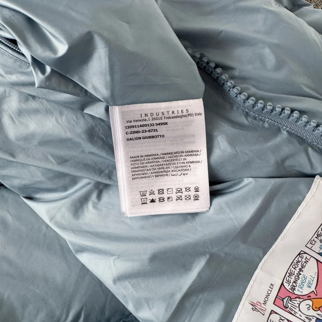 Maya 70th Anniversary Matte Down Jacket D47023482 — view 10