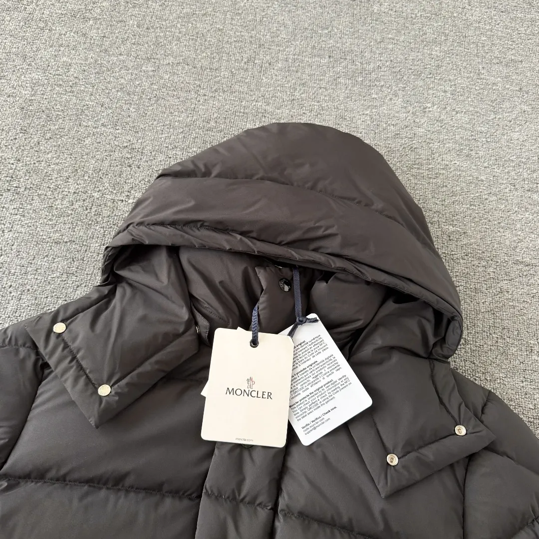 Maya 70th Anniversary Matte Down Jacket D47023486 — view 3