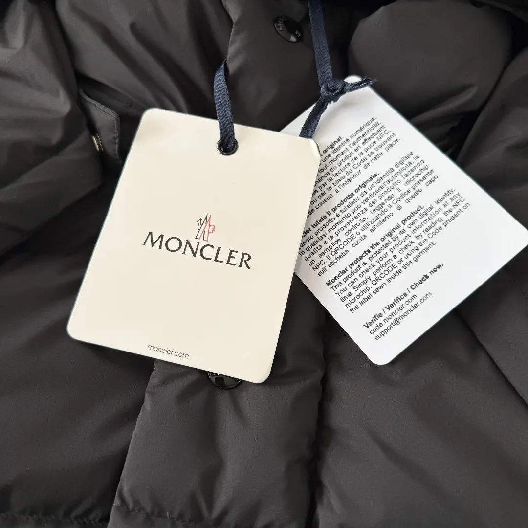 Maya 70th Anniversary Matte Down Jacket D47023486 — view 4