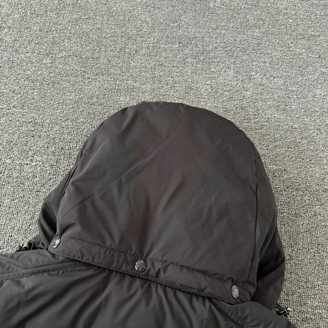 Maya 70th Anniversary Matte Down Jacket D47023486 — view 11