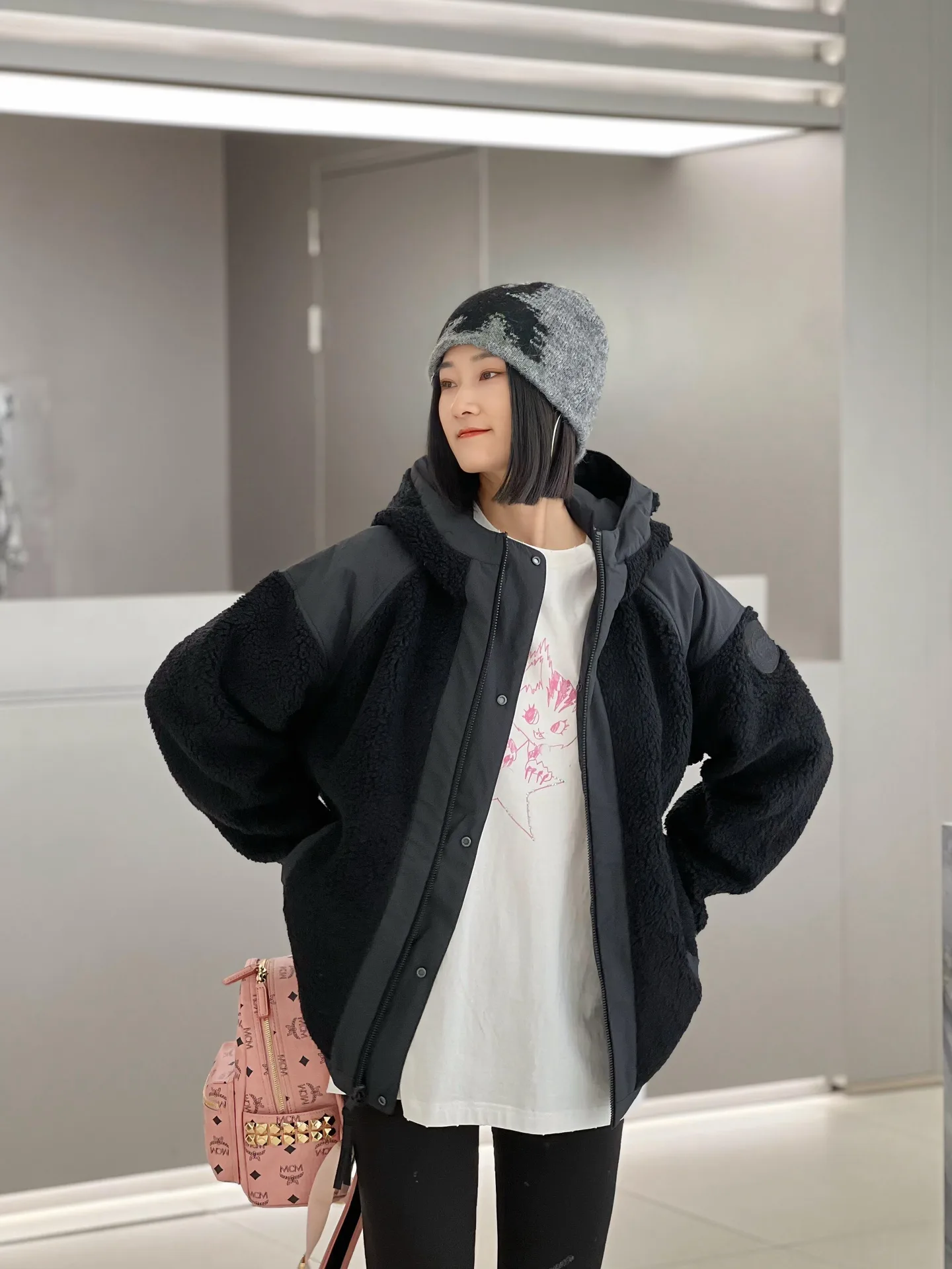Alberni Reversible Fleece Bomber Jacket D48022780 — view 2