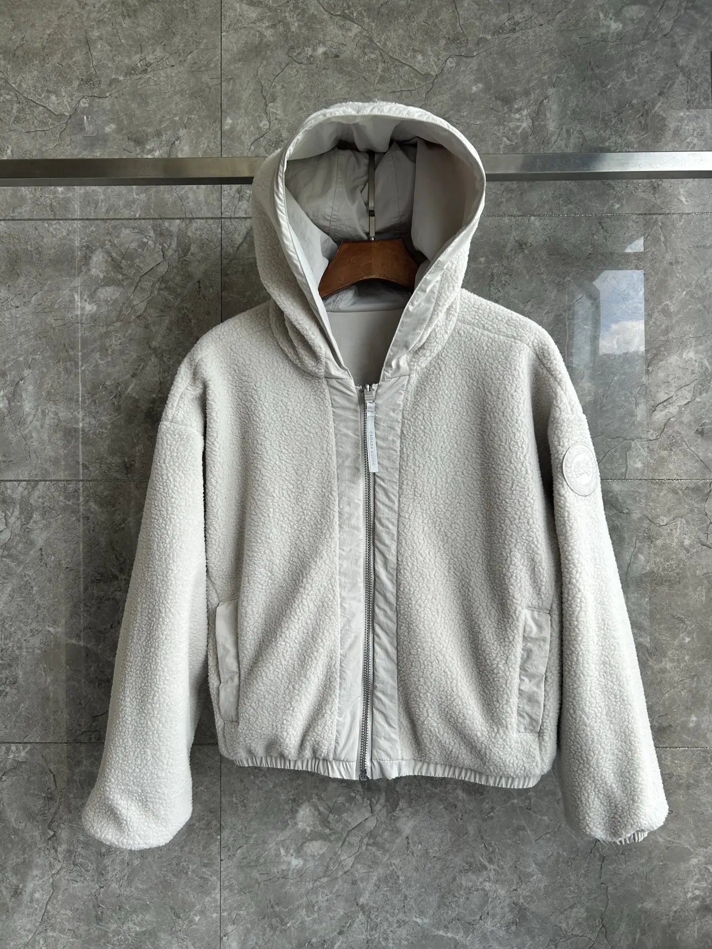Alberni Reversible Fleece Hooded Jacket D48022782 — view 2