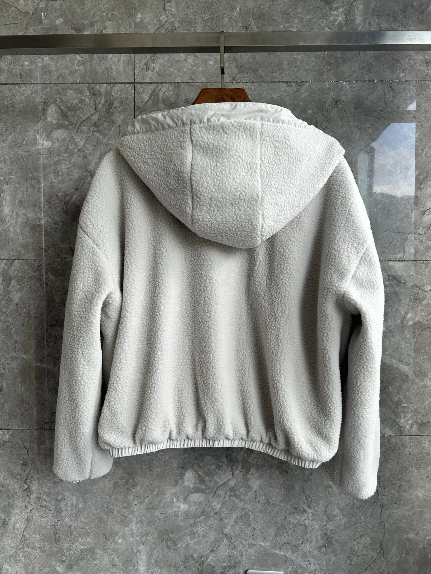 Alberni Reversible Fleece Hooded Jacket D48022782 — view 3