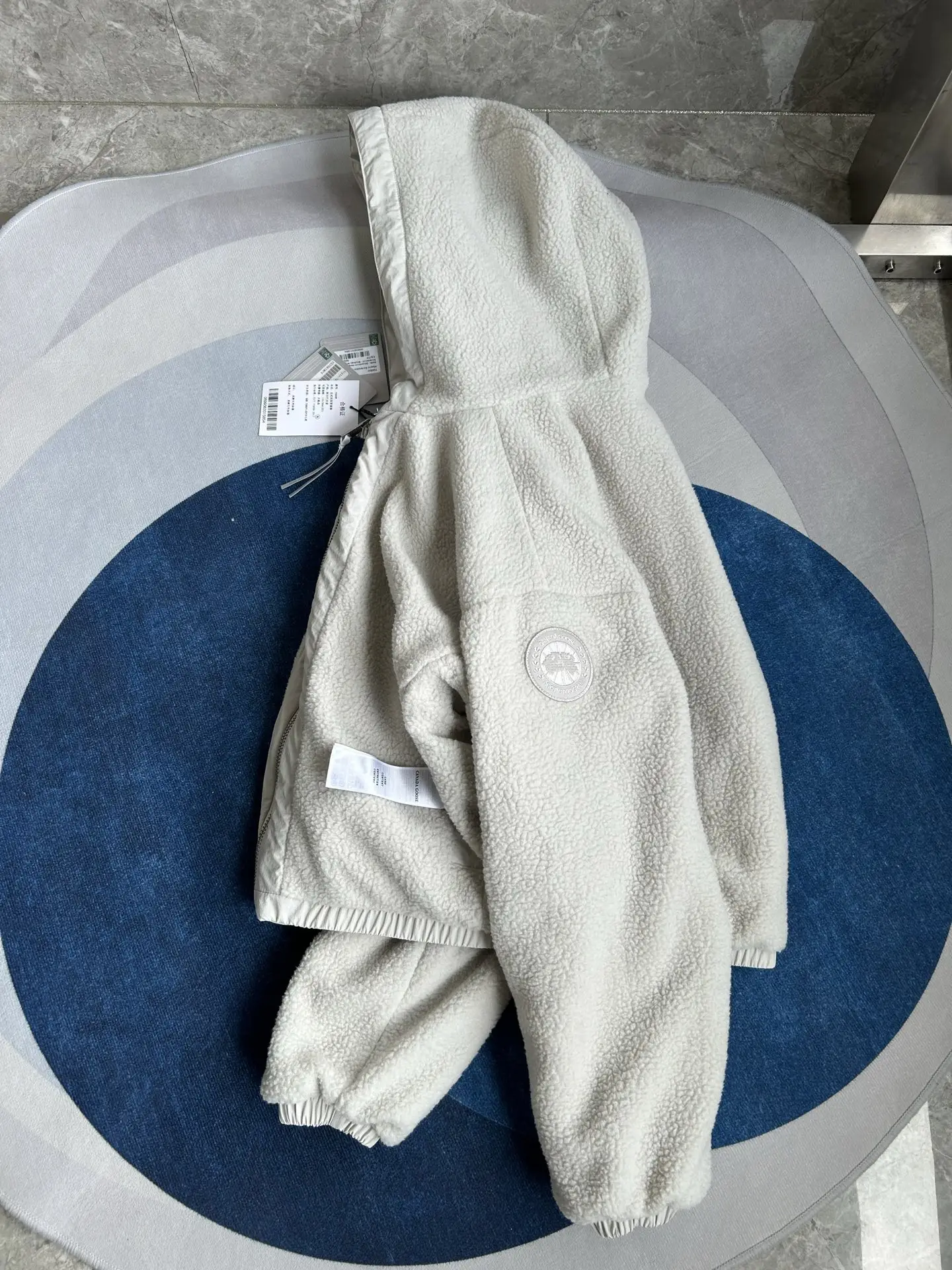 Alberni Reversible Fleece Hooded Jacket D48022782 — view 6