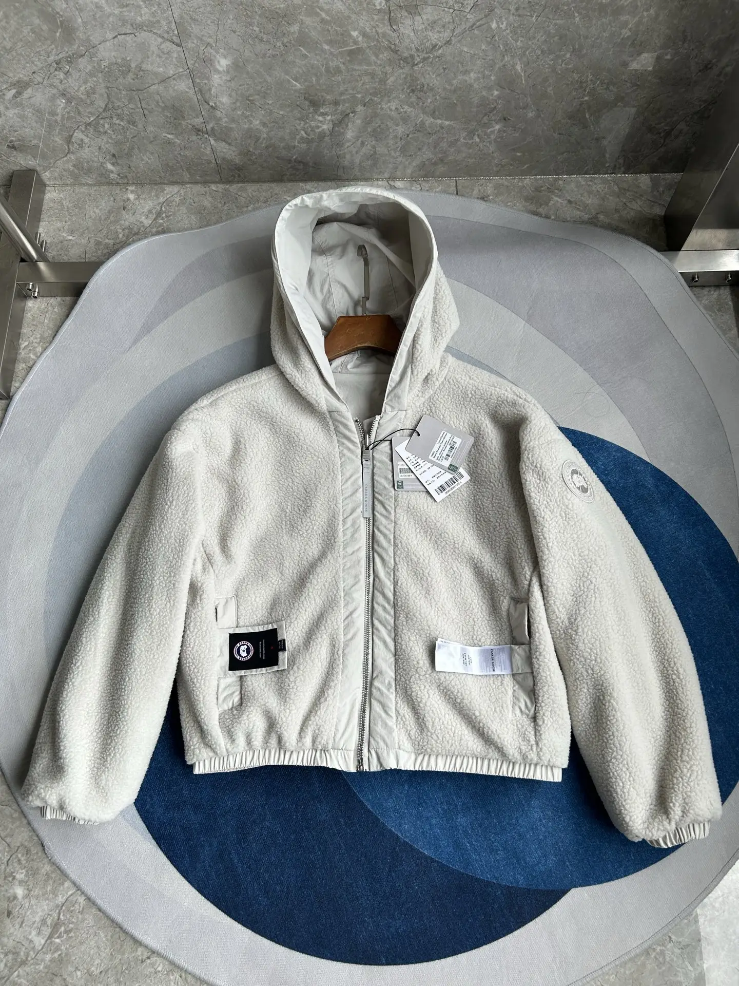 Alberni Reversible Fleece Hooded Jacket D48022782 — view 14