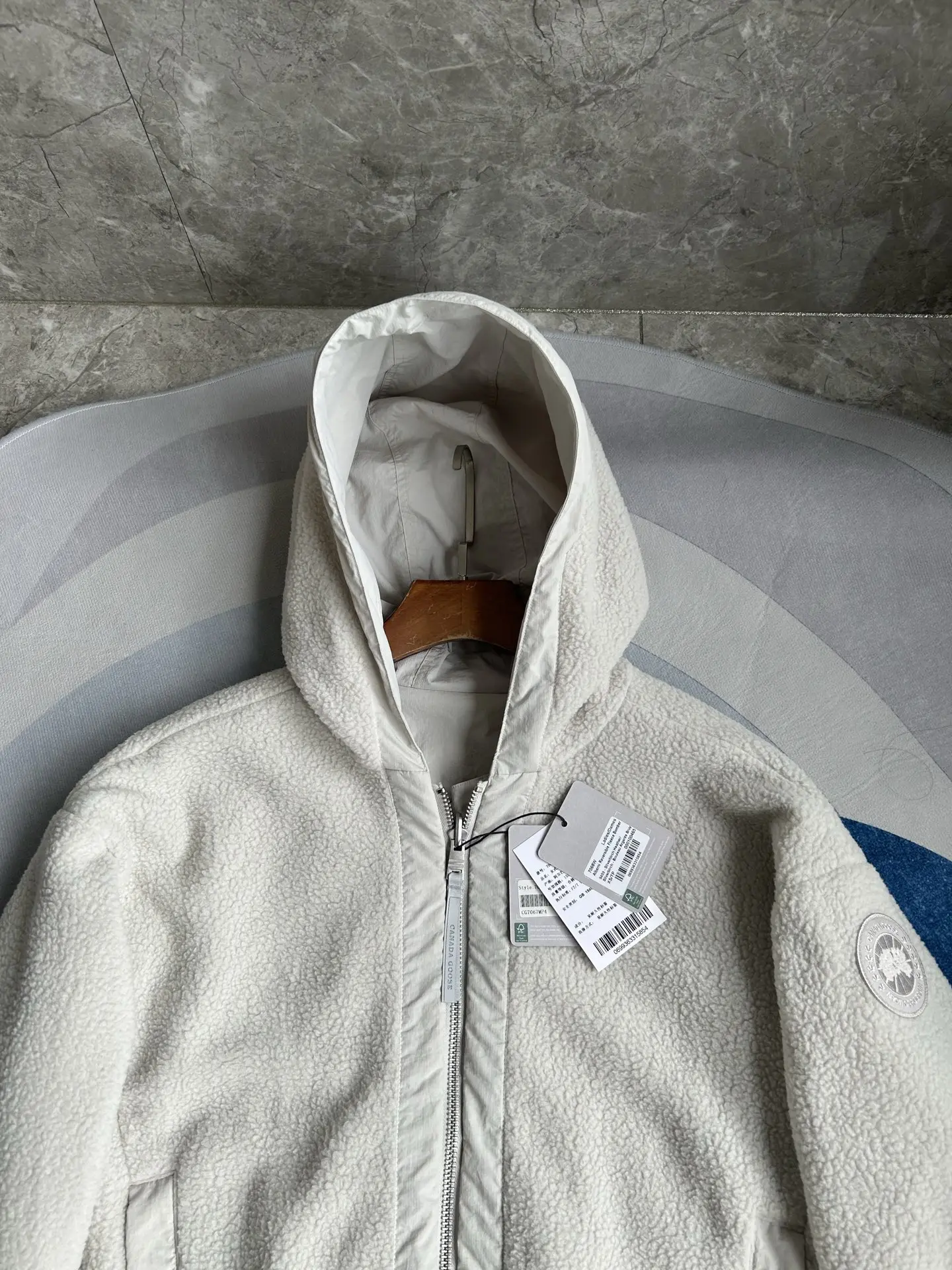 Alberni Reversible Fleece Hooded Jacket D48022782 — view 15