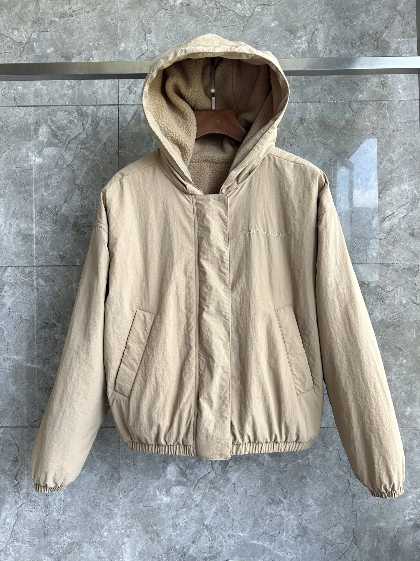Alberni Reversible Fleece Hooded Jacket D48022785
