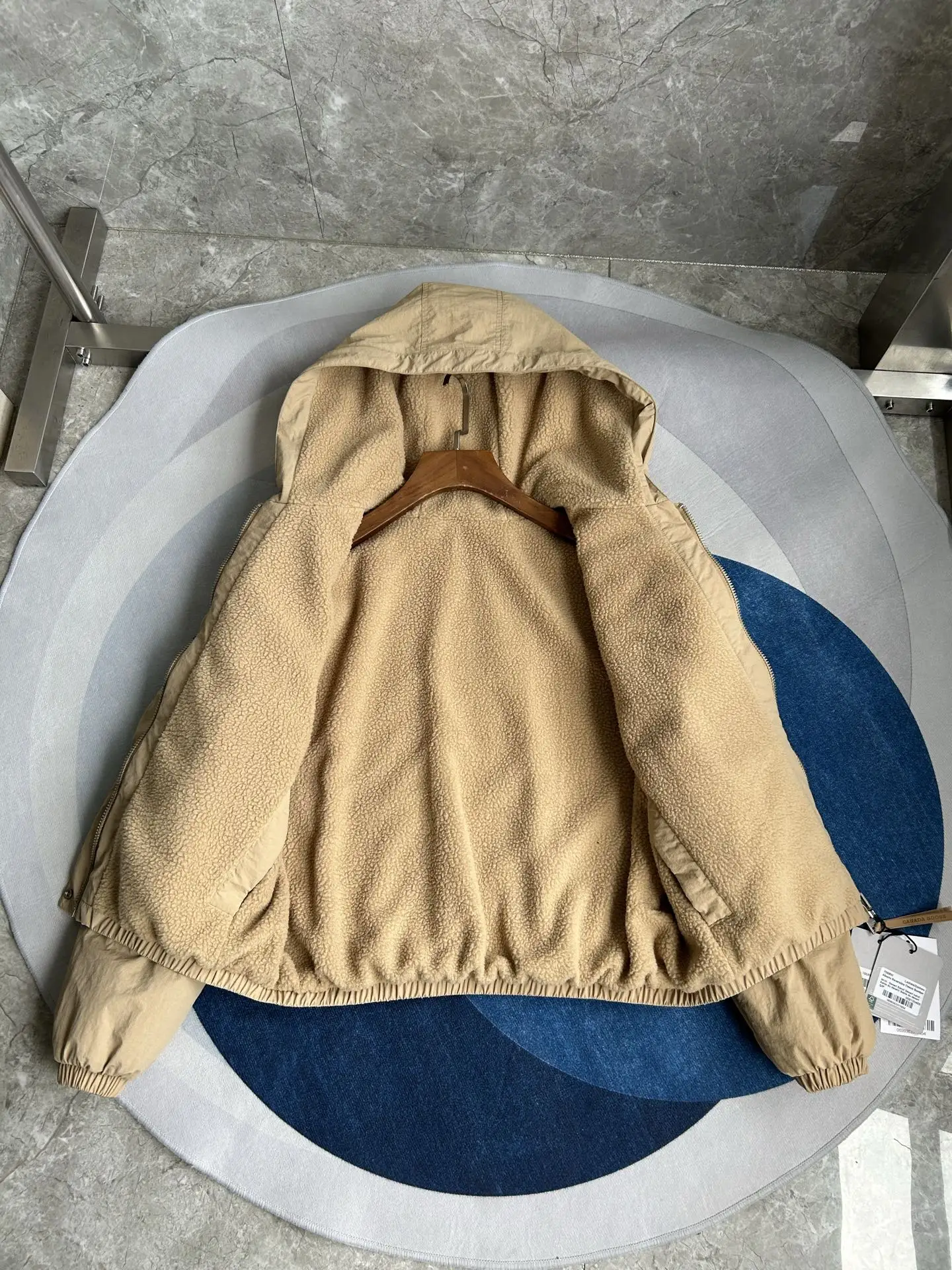 Alberni Reversible Fleece Hooded Jacket D48022785 — view 4