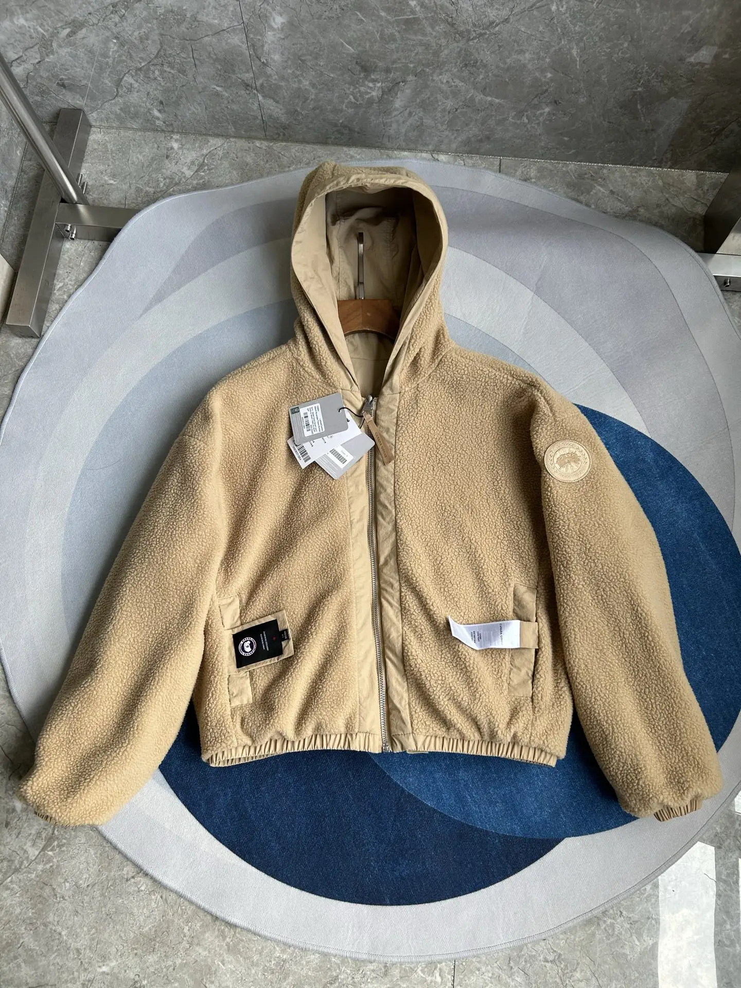Alberni Reversible Fleece Hooded Jacket D48022785 — view 8