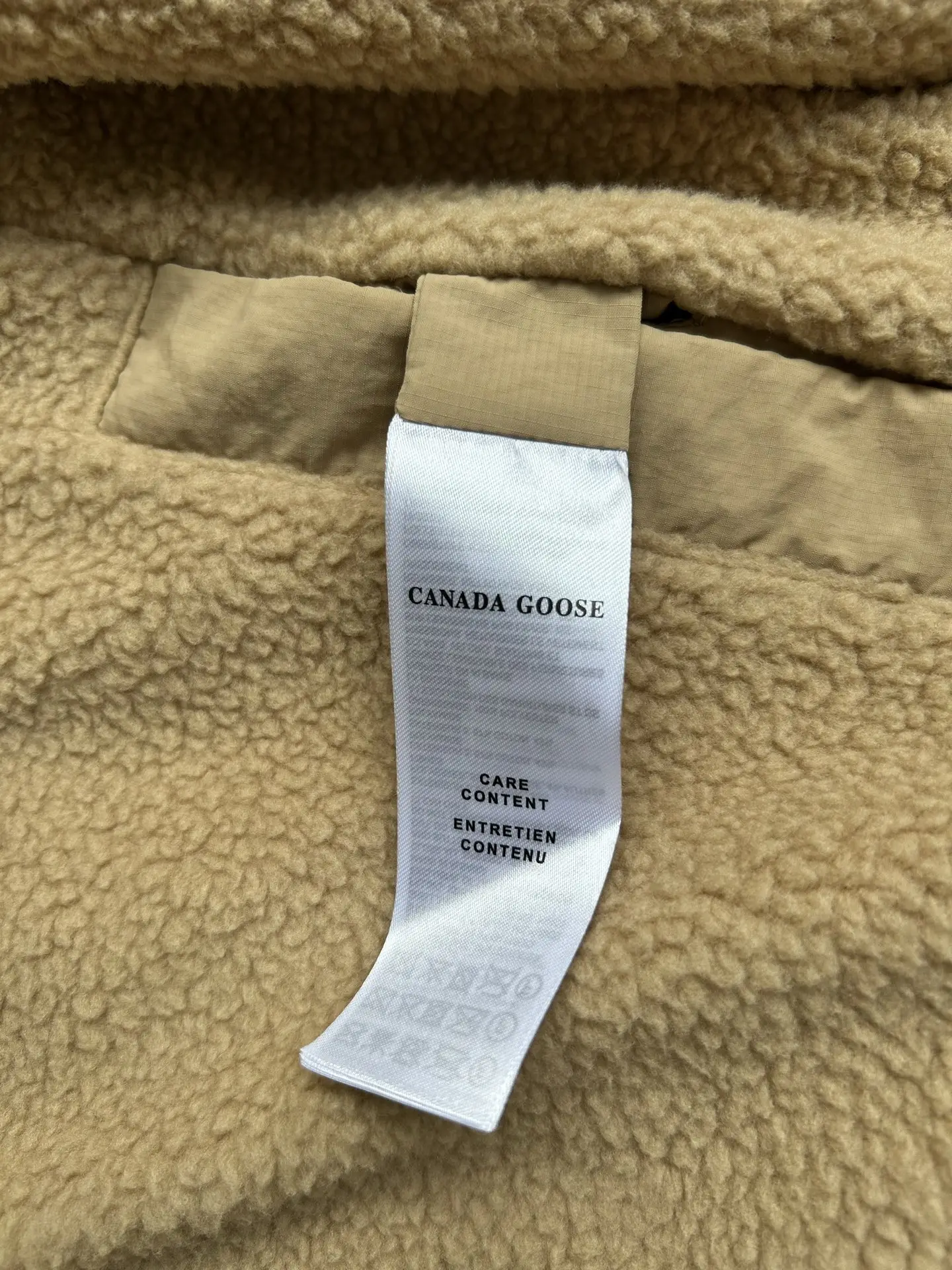 Alberni Reversible Fleece Hooded Jacket D48022785 — view 12