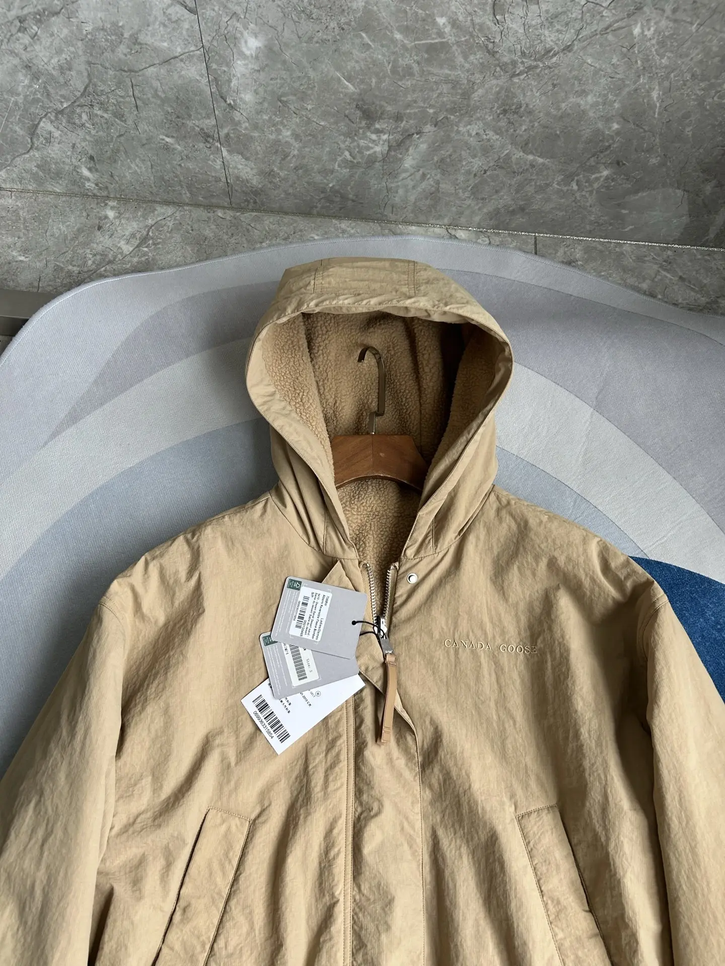 Alberni Reversible Fleece Hooded Jacket D48022785 — view 16