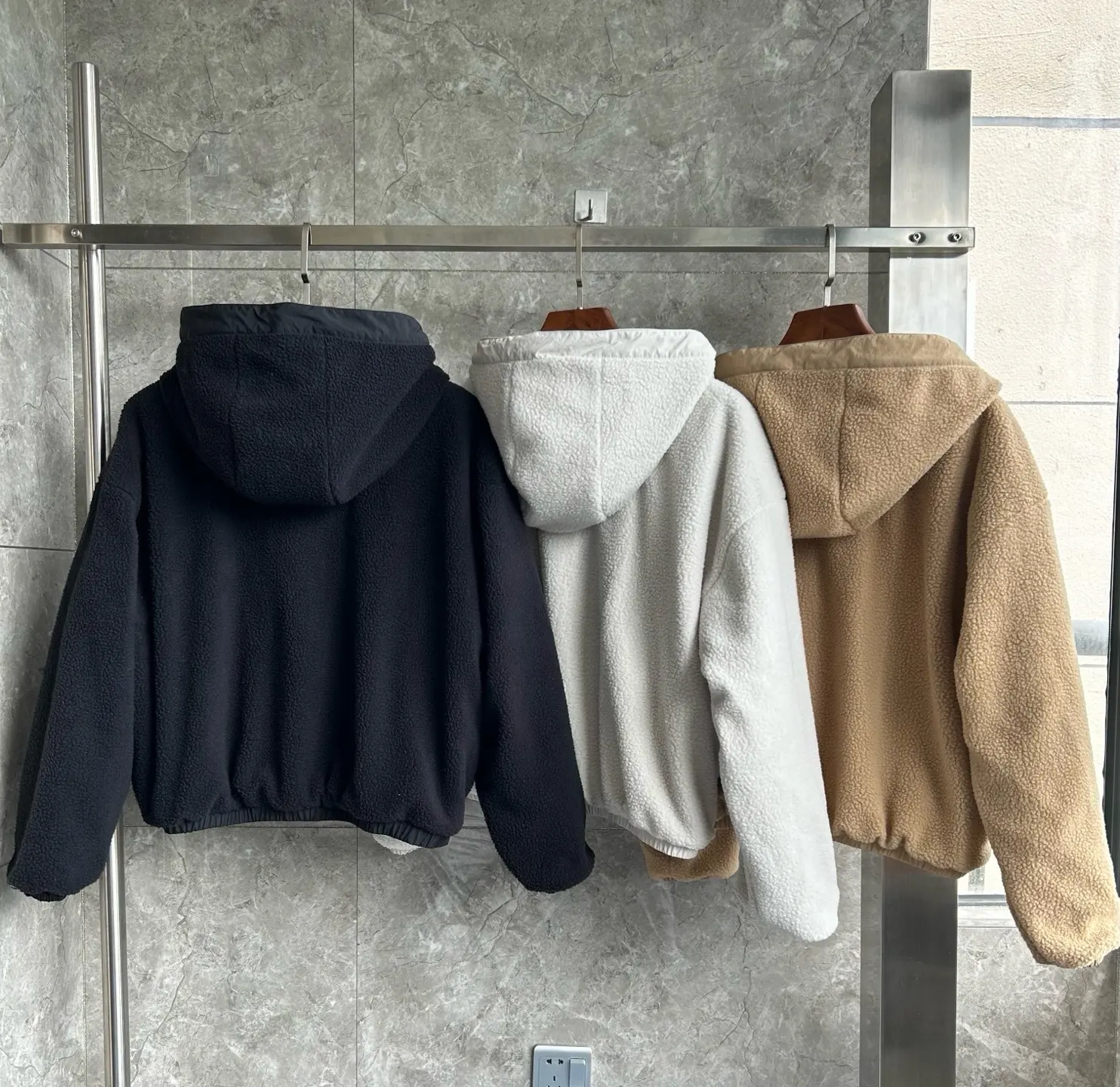 Alberni Reversible Fleece Hooded Bomber Jacket D48022779 — view 3