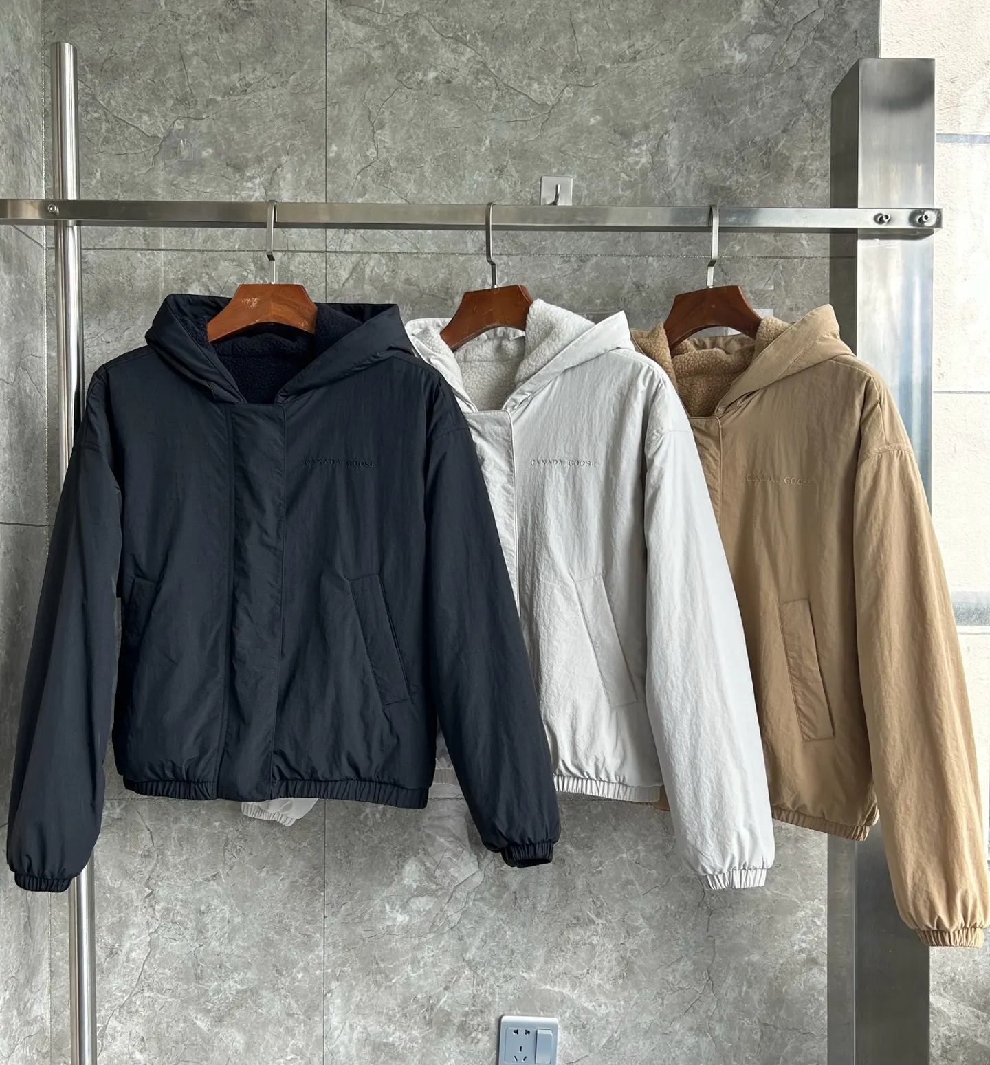Alberni Reversible Fleece Hooded Bomber Jacket D48022779 — view 5