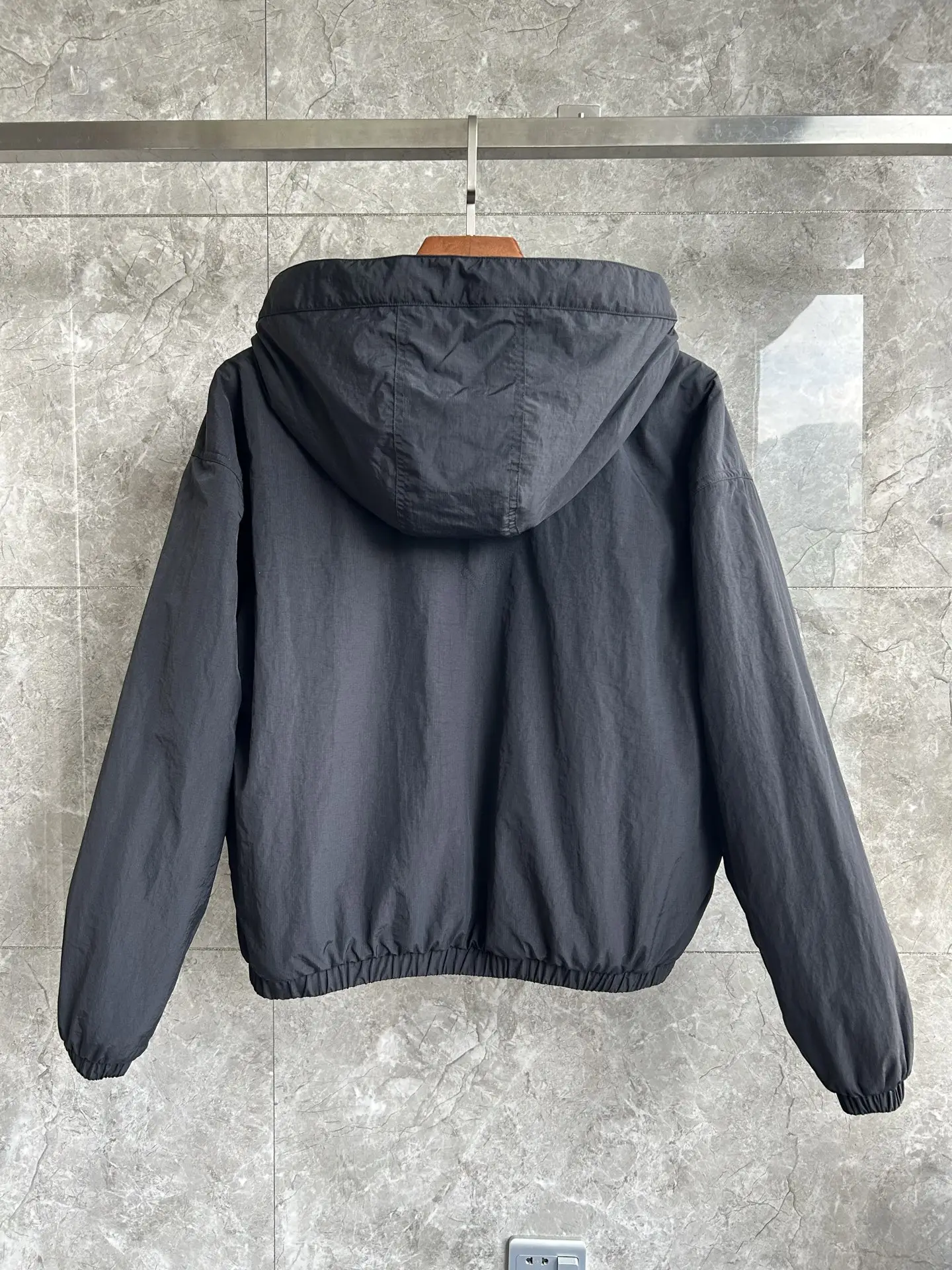 Alberni Reversible Fleece Hooded Jacket D48022781 — view 2