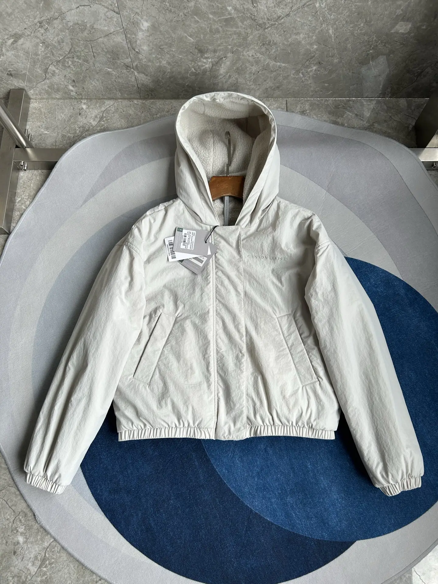Alberni Reversible Fleece Hooded Jacket D48022783 — view 3
