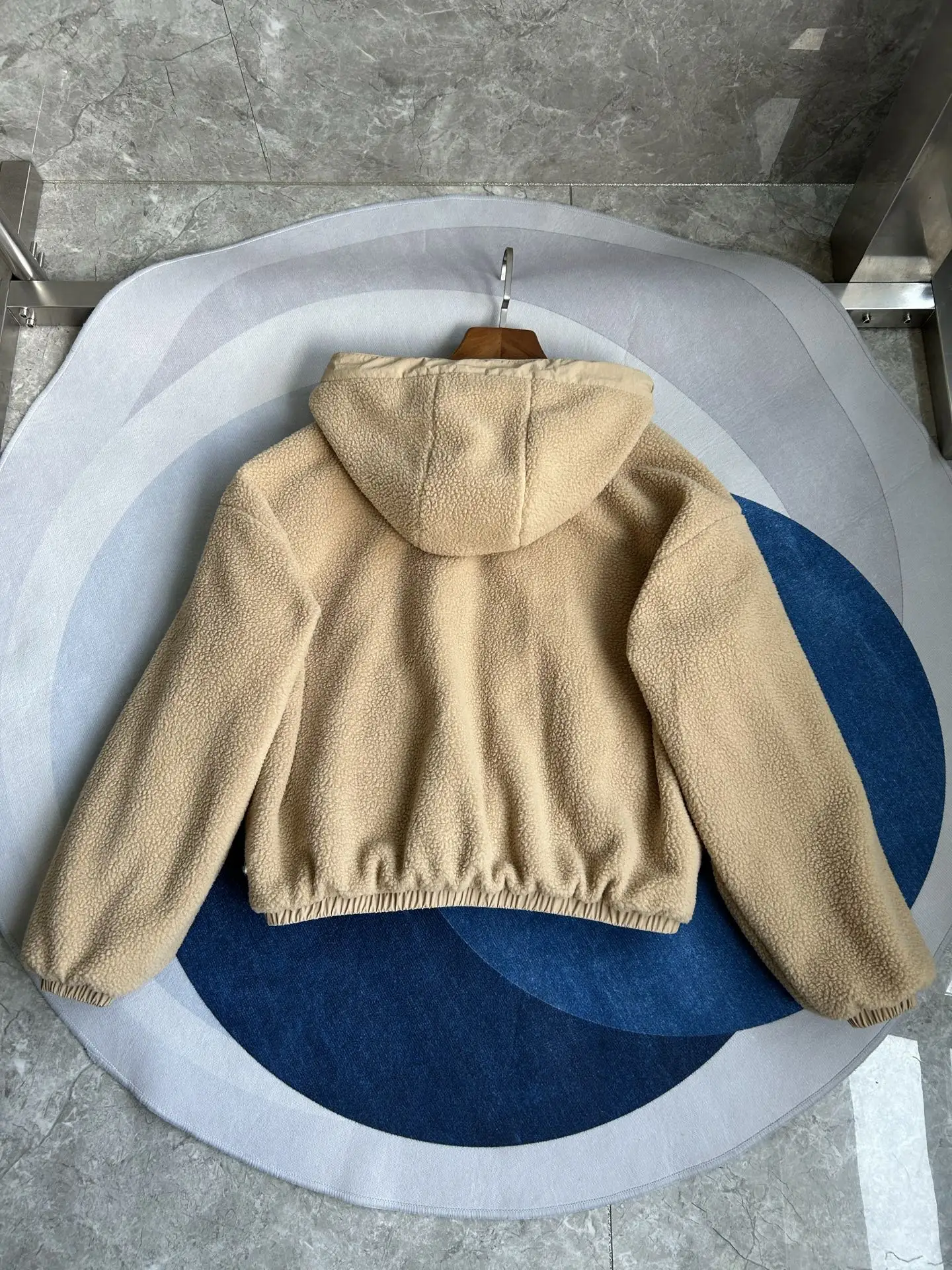 Alberni Reversible Hooded Fleece Bomber Jacket D48022784 — view 7