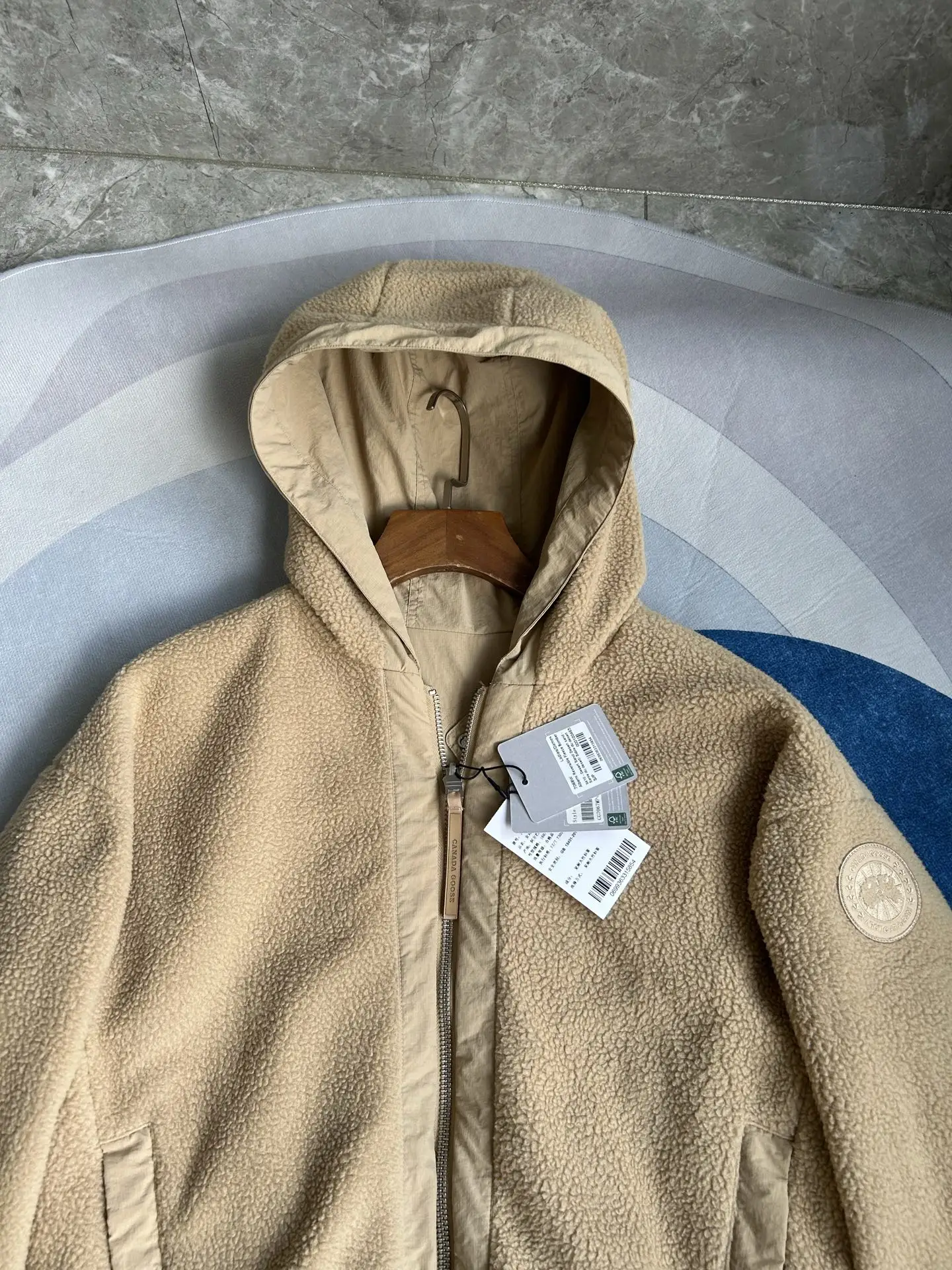 Alberni Reversible Hooded Fleece Bomber Jacket D48022784 — view 14