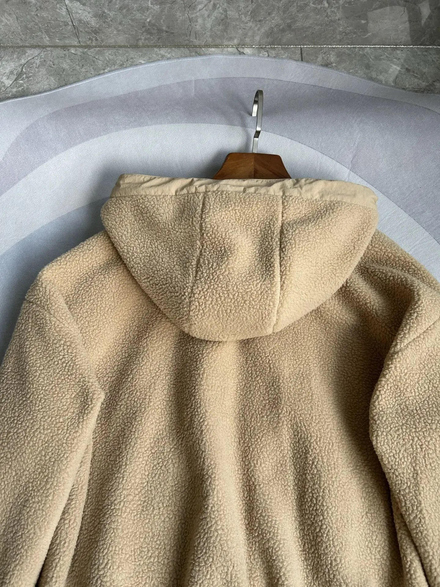 Alberni Reversible Hooded Fleece Bomber Jacket D48022784 — view 16