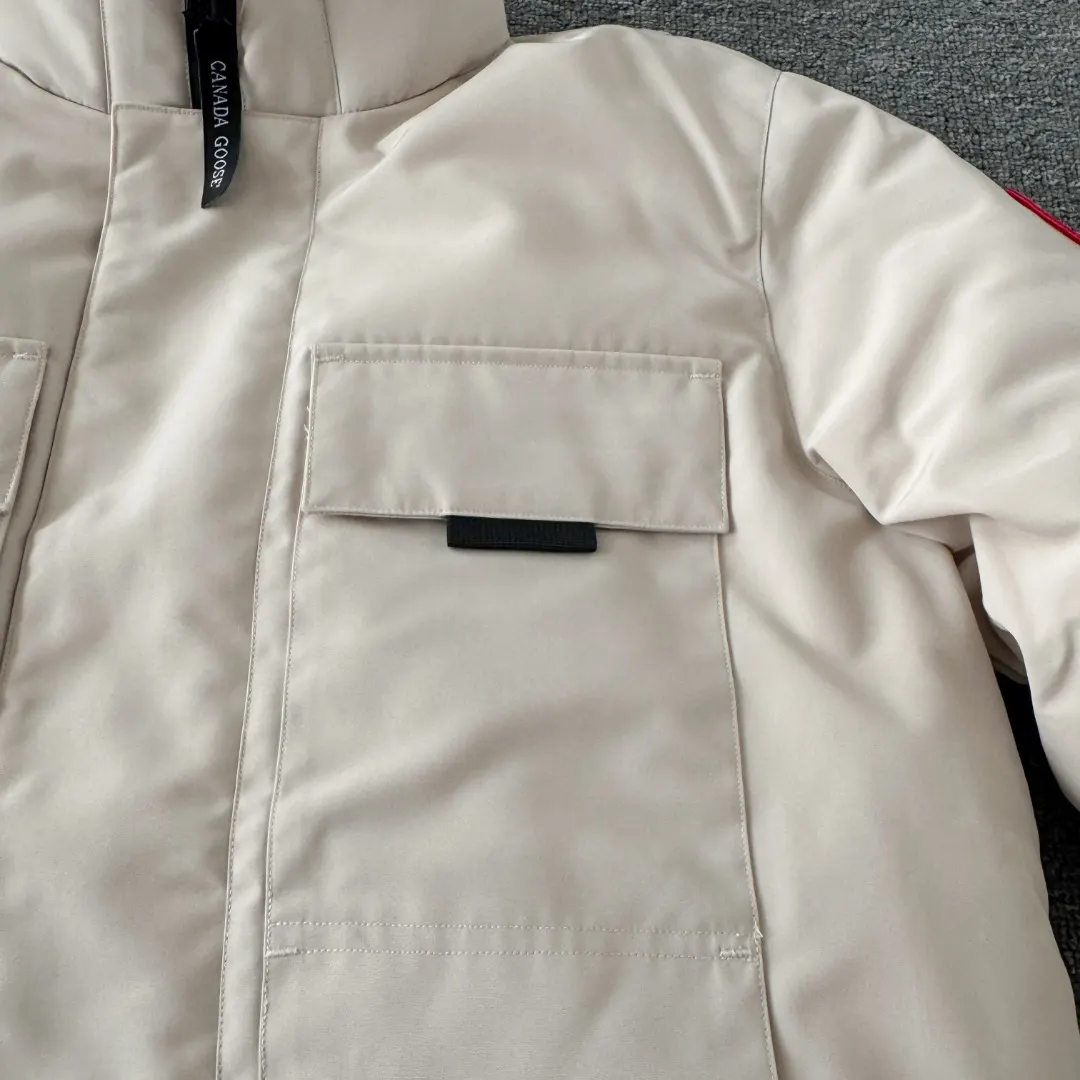 Expedition Down-Filled Puffer Jacket D49023495 — view 4