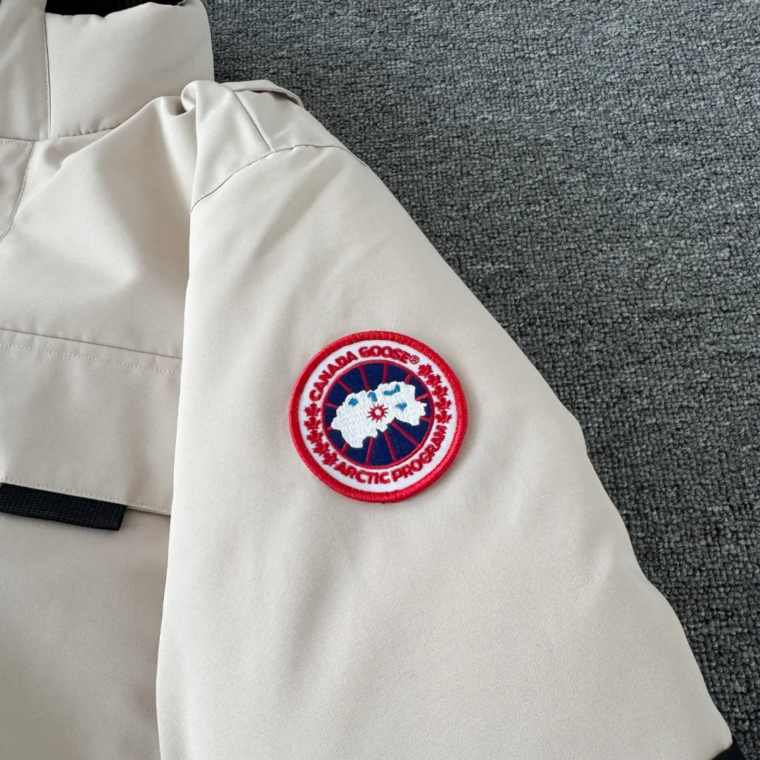 Expedition Down-Filled Puffer Jacket D49023495 — view 5