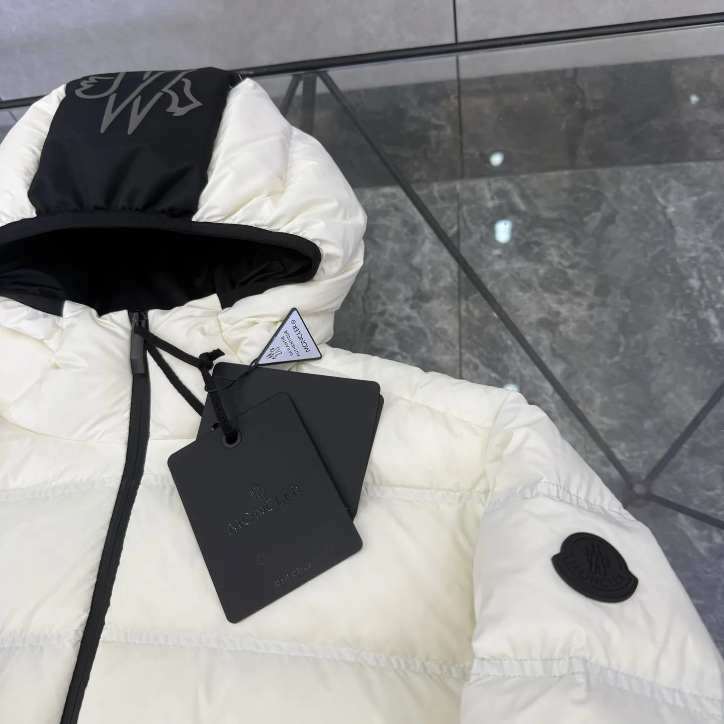 Moncler Gardy Hooded Down Puffer Jacket D51019969 — view 5
