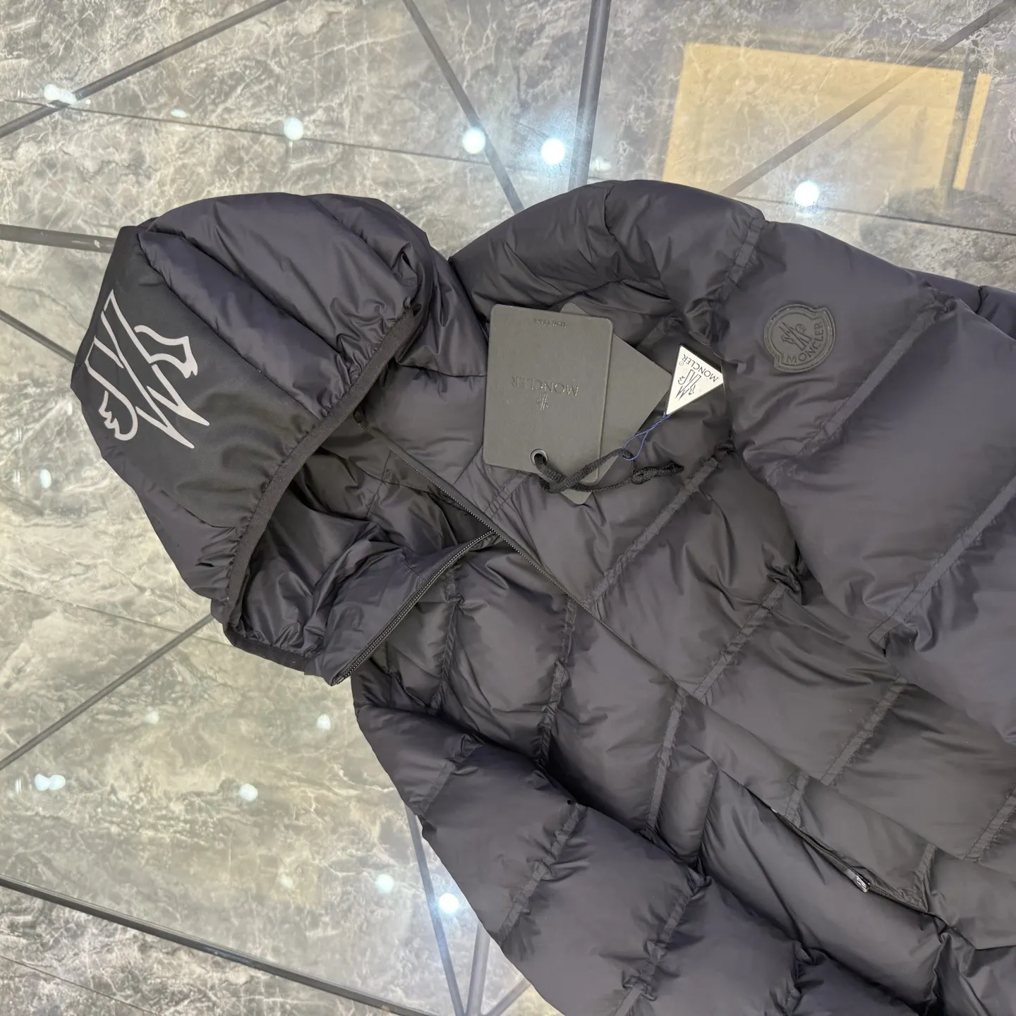 Moncler Gardy Hooded Down Puffer Jacket D51019967 — view 5