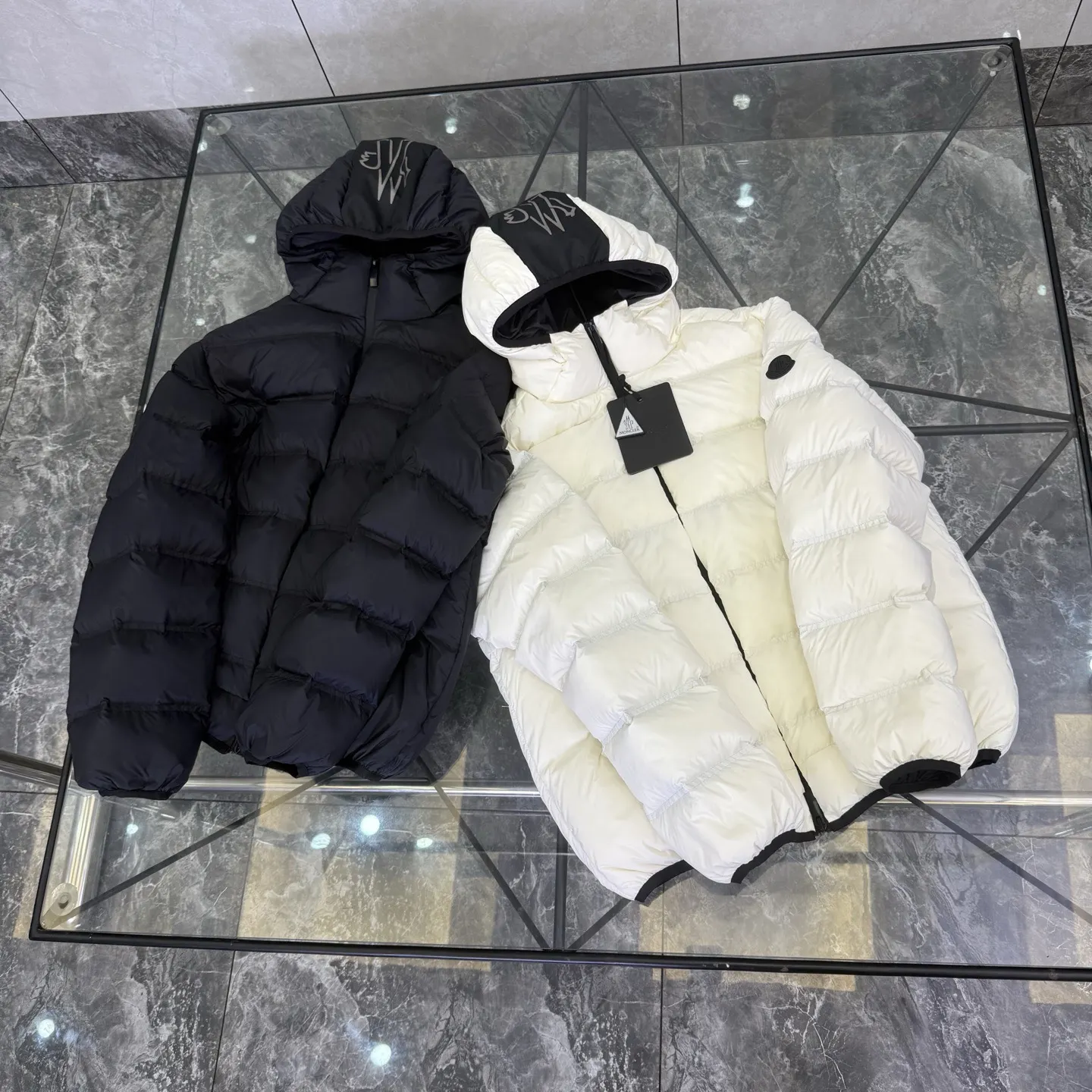 Gardy Hooded Down Puffer Jacket D51019965 — view 2