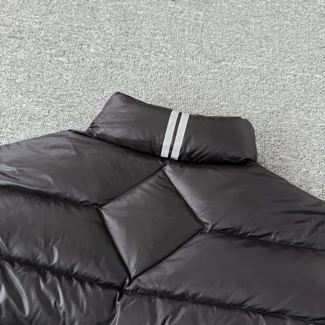 Crofton Down-Filled Puffer Jacket D51023543 — view 12