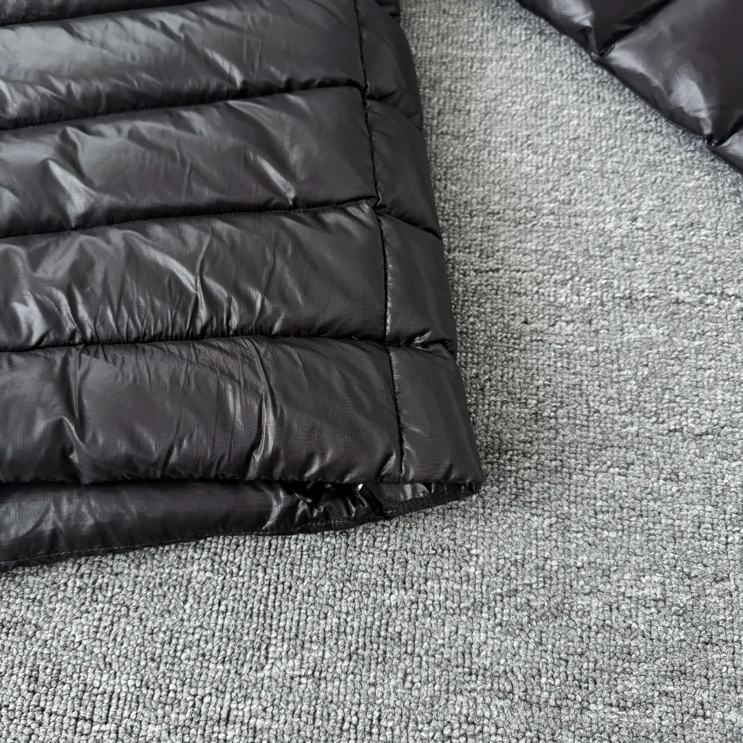 Crofton Down-Filled Puffer Jacket D51023542 — view 15