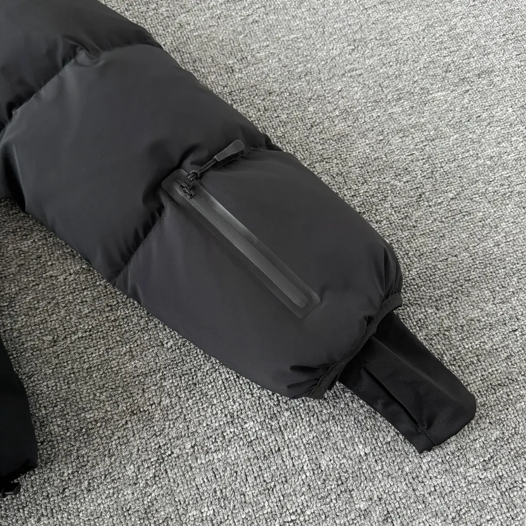 Gore-Tex Waterproof Down Puffer Jacket D55023417 — view 7